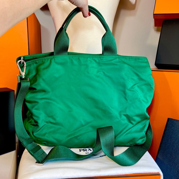 Prada AUTHENTIC Emerald Green Nylon bag with saffiano leather accents. NEW!! - Picture 9 of 15